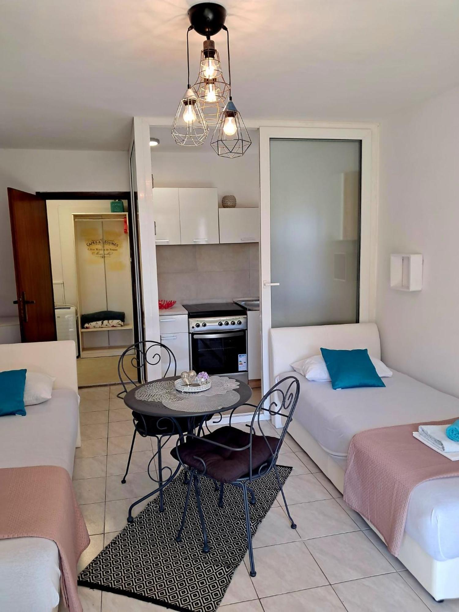 Apartmani Jessica Novalja Luaran gambar